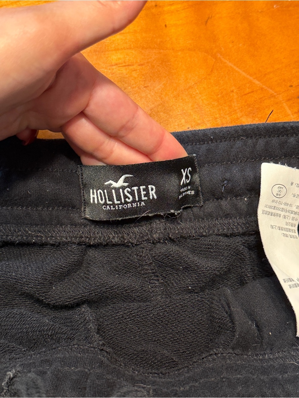 Hollister Black Cozy Waistband Lounge Shorts - Picture 2 of 2